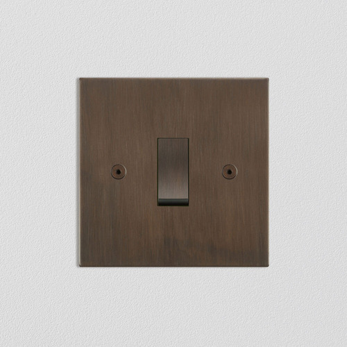 Flat plate switches and sockets